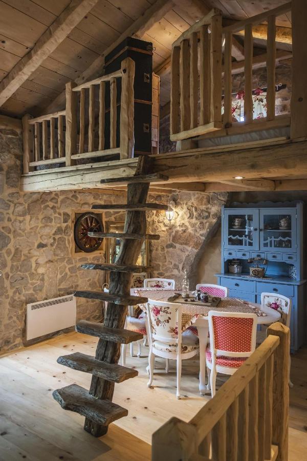 Villa Festina Lente - Cosy & Authentic Villa With Private Heated Pool Dobrinj Exterior foto