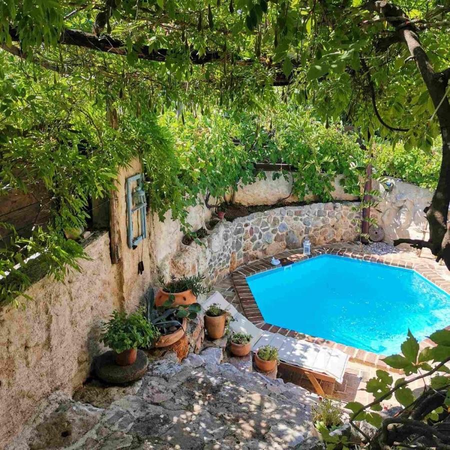 Villa Festina Lente - Cosy & Authentic Villa With Private Heated Pool Dobrinj Exterior foto