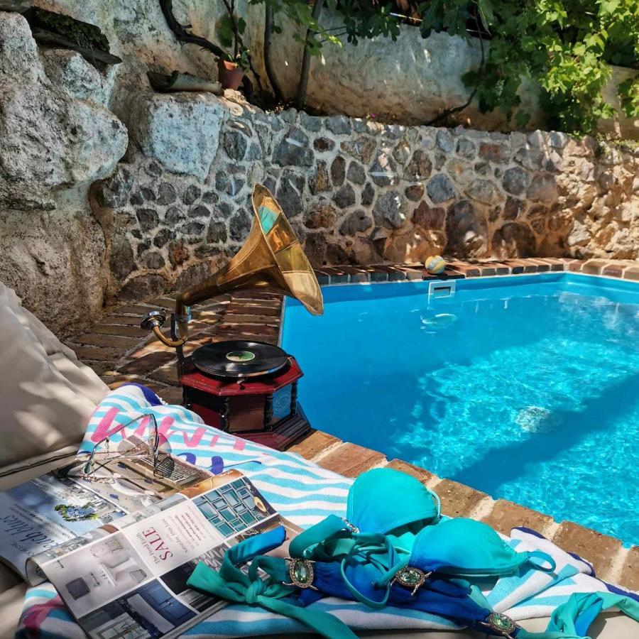 Villa Festina Lente - Cosy & Authentic Villa With Private Heated Pool Dobrinj Exterior foto