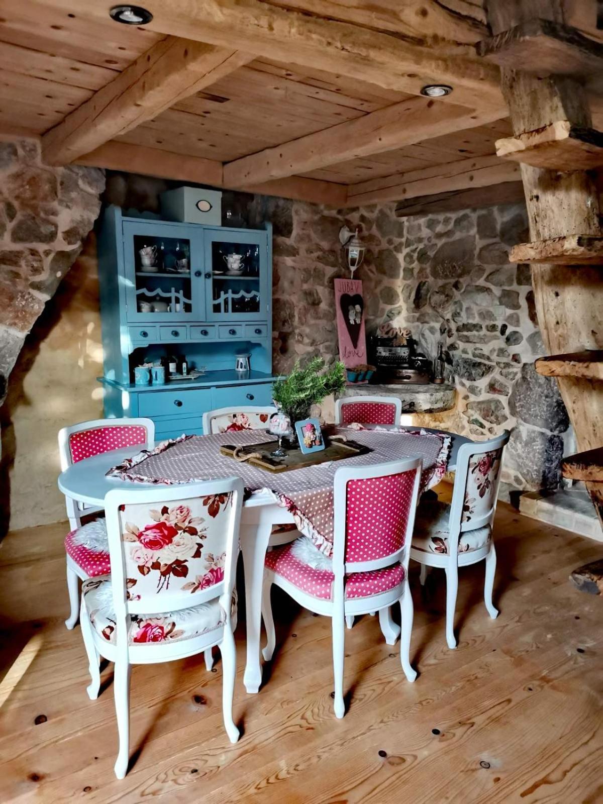Villa Festina Lente - Cosy & Authentic Villa With Private Heated Pool Dobrinj Exterior foto